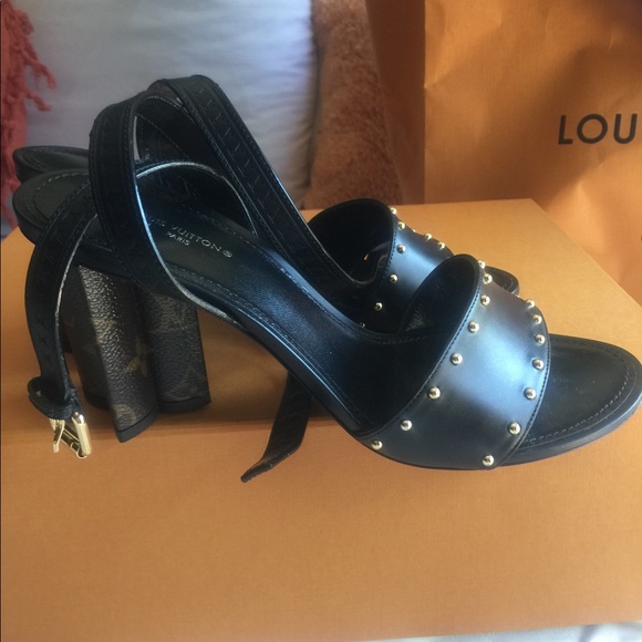 Louis Vuitton Heeled Sandals - Picture 5 of 6